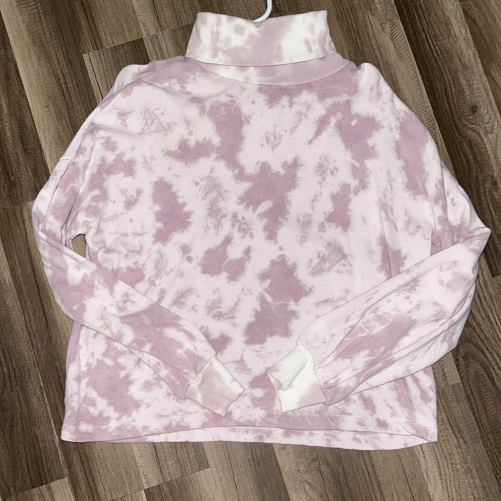 Forever 21 tie dye turtle neck
